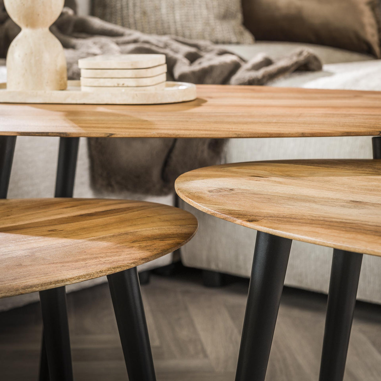 Organic coffee table set of 3 Loiza Acacia Wood Naturel