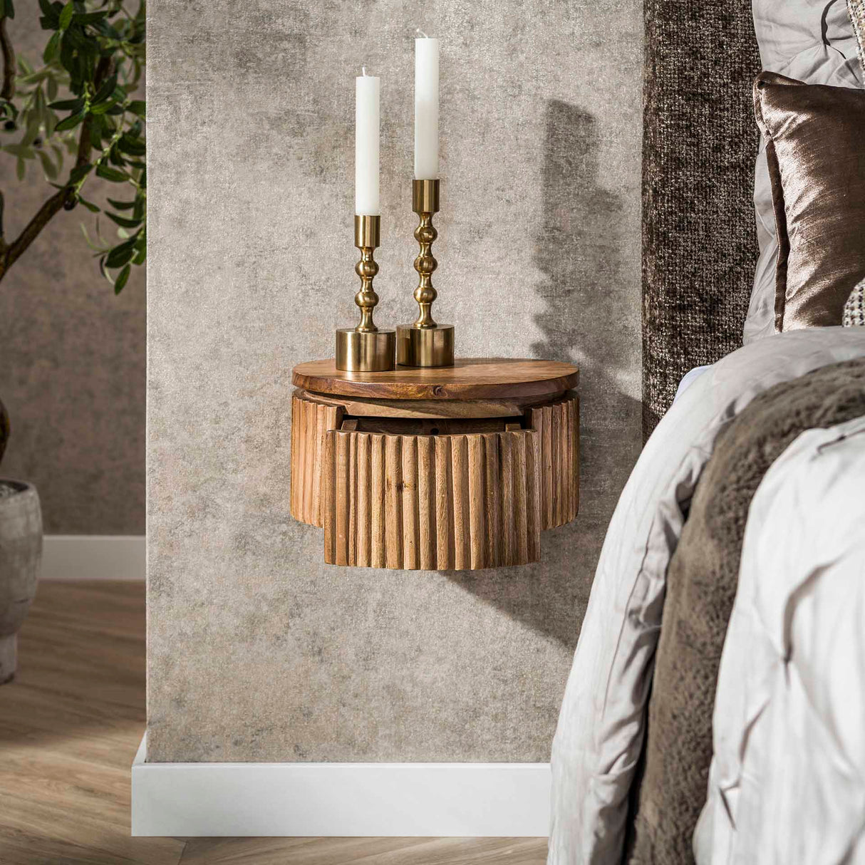 Floating bedside table Curve round 1-drawer Mango wood sand