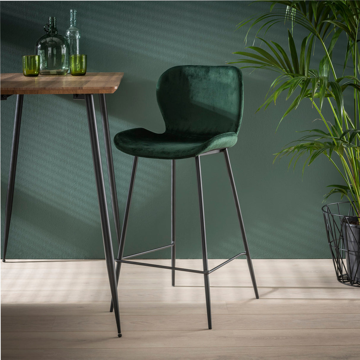 Set of 4 Argo Velours Green Bar Stools