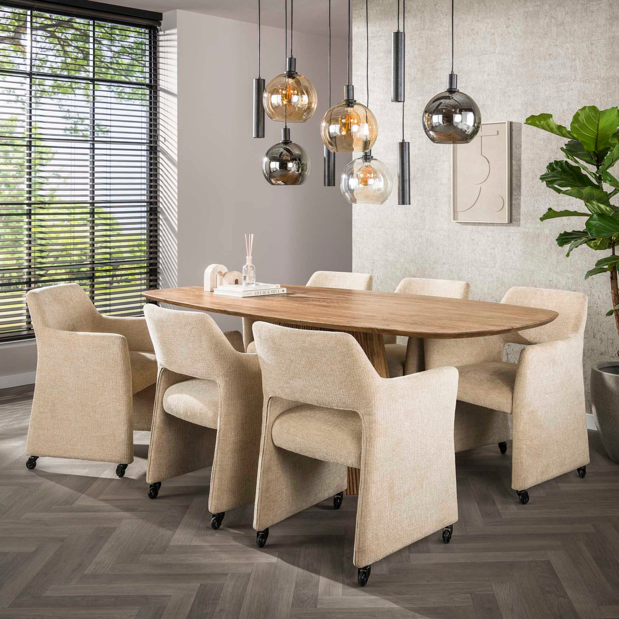 Set of 2 dining chairs Jaroq sand on wheels