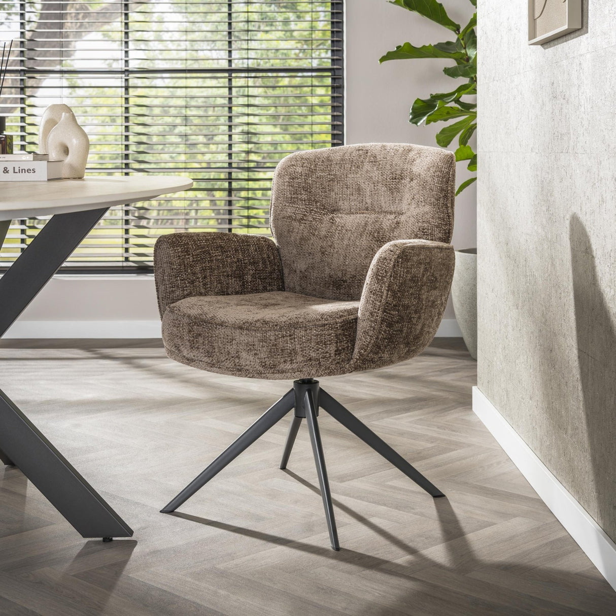 Set of 2 Milano swivel dining chairs Hoven rich champagne