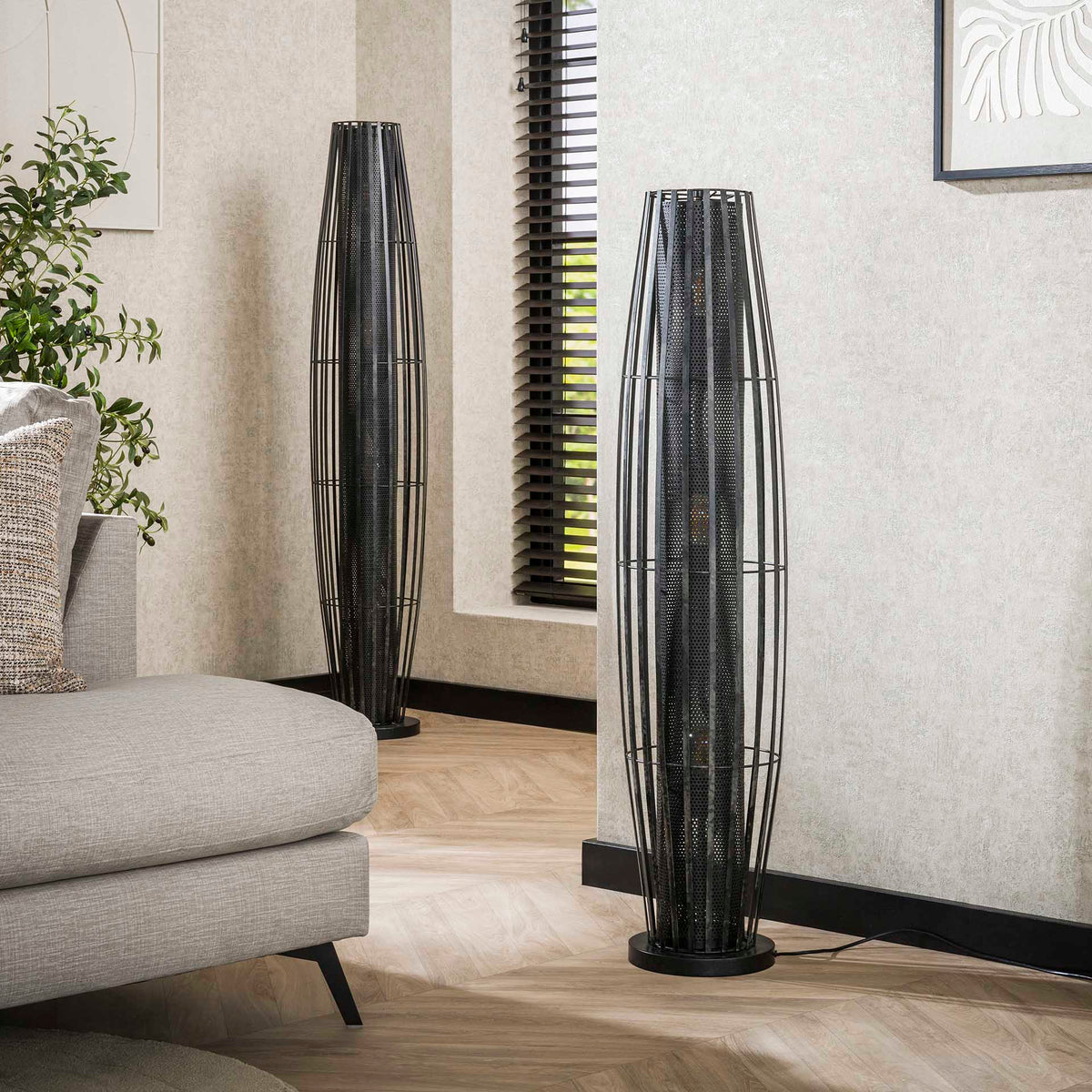 Floor lamps - Floor lamp Liora 3 - light cylinder mesh black 120 cm - Dimehouse