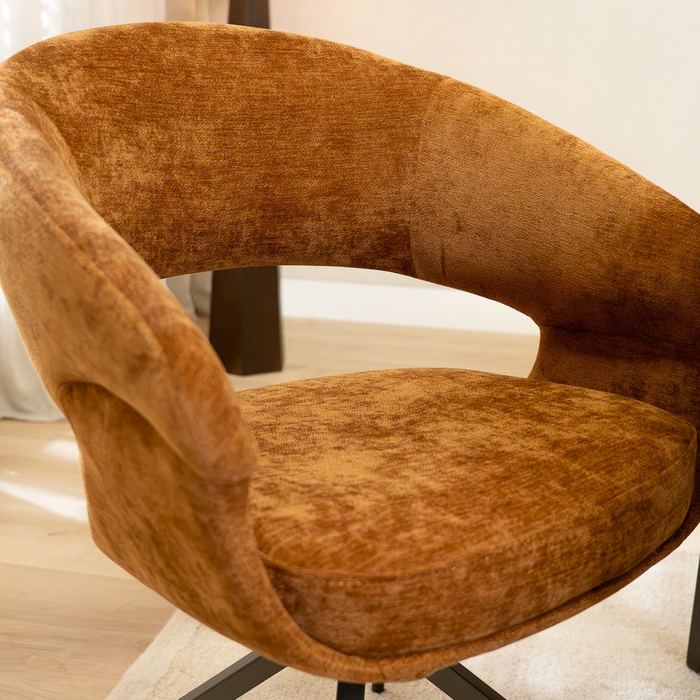 Eetkamerstoelen-Eetkamerstoel Suzie draaibaar velvet oker Geel-Dimehouse