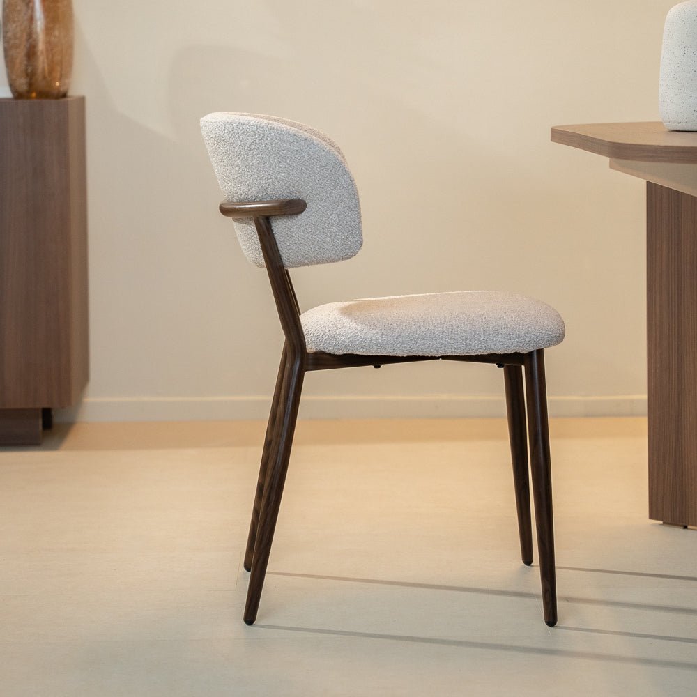 Eetkamerstoelen-Japandi Eetkamerstoel Yura Beige - Walnootlook Frame-Dimehouse