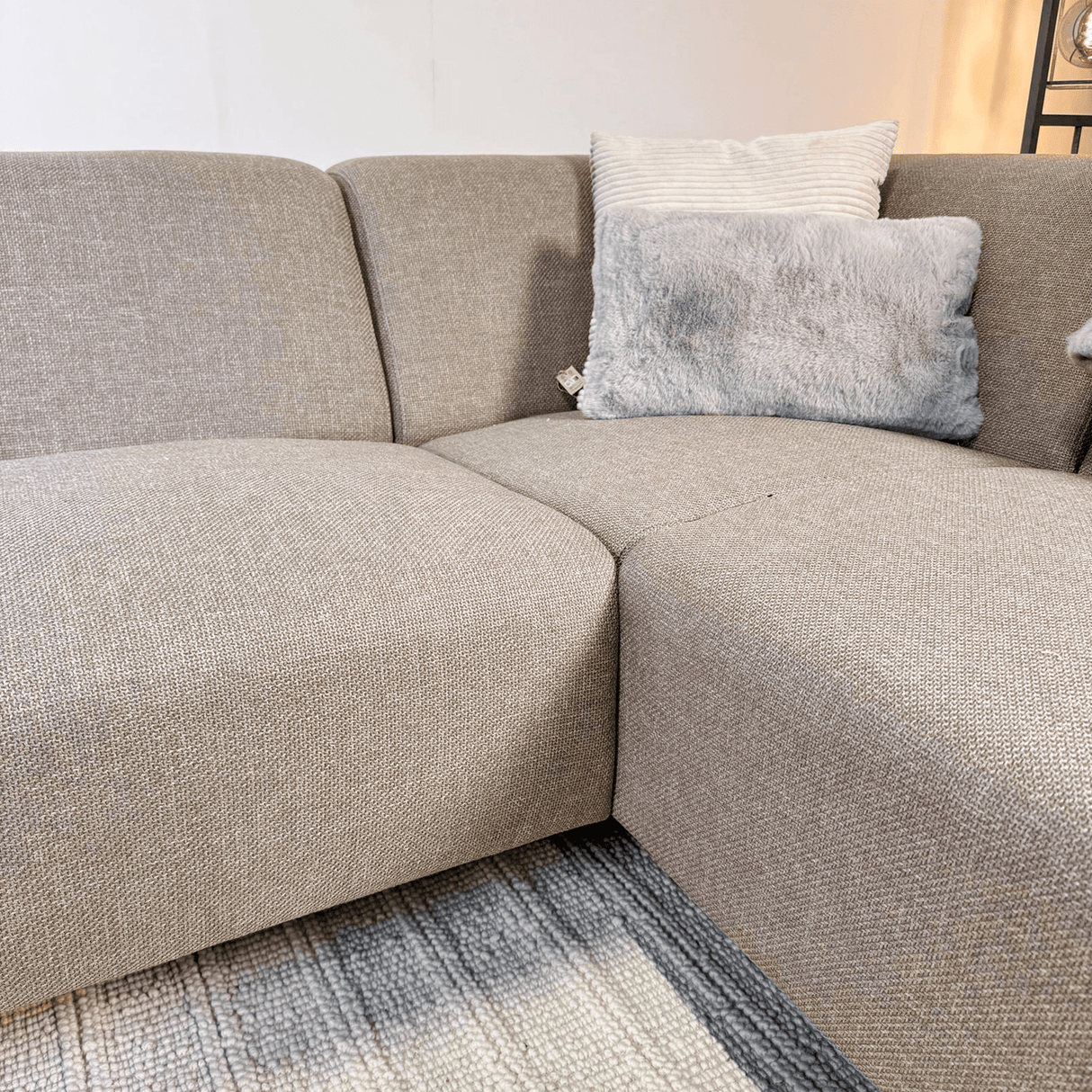 Corner sofa with compact lounge beige recycled fabric Moby - right