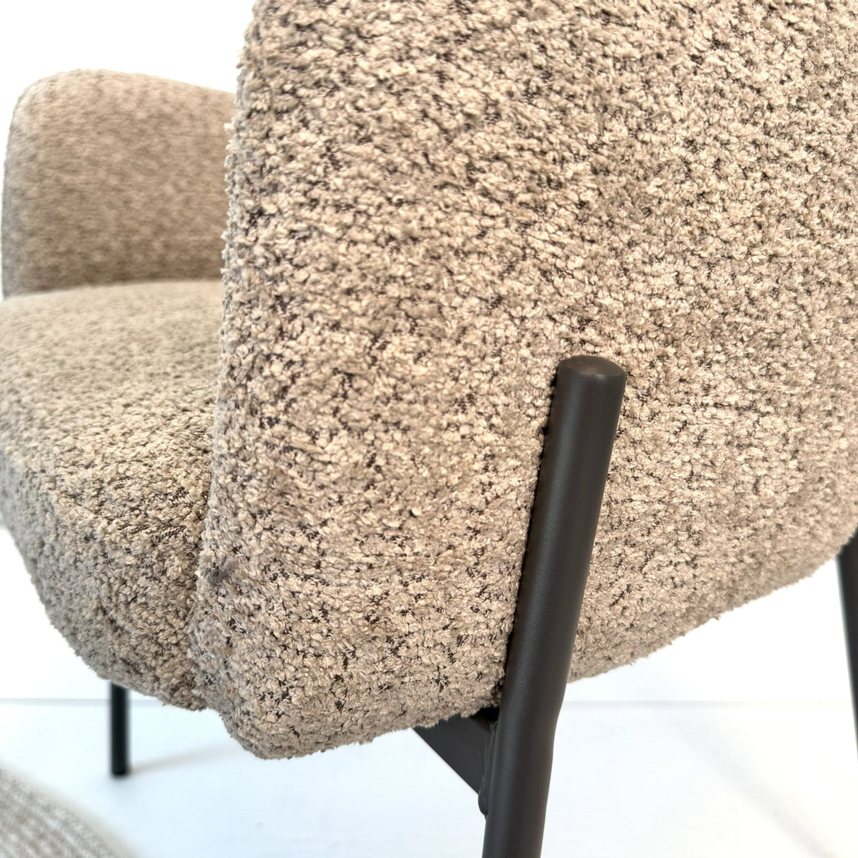 Dining room chair Bouclé Beige - Japandi - round shapes - Lola