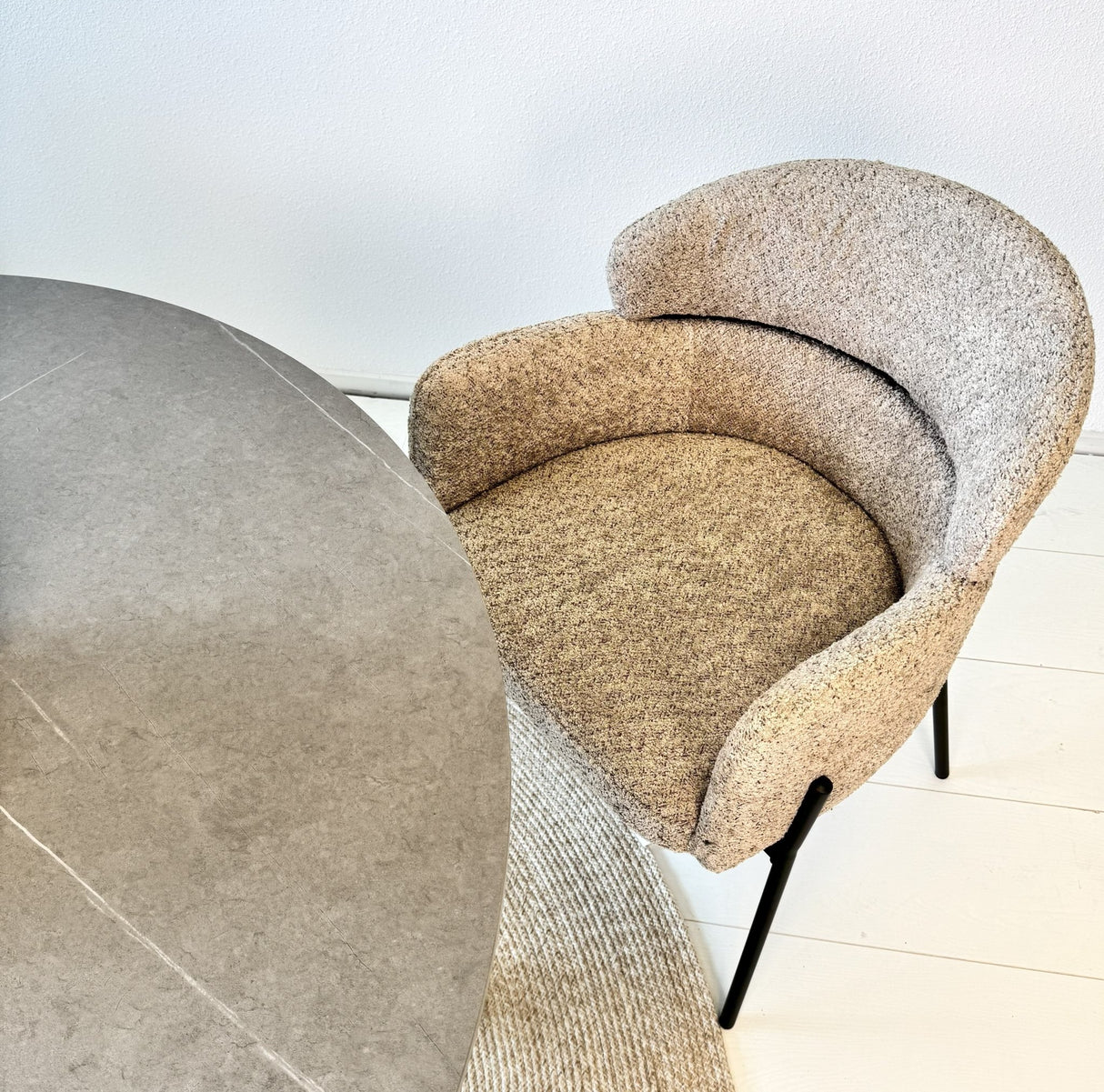 Dining room chair Bouclé Beige - Japandi - round shapes - Lola