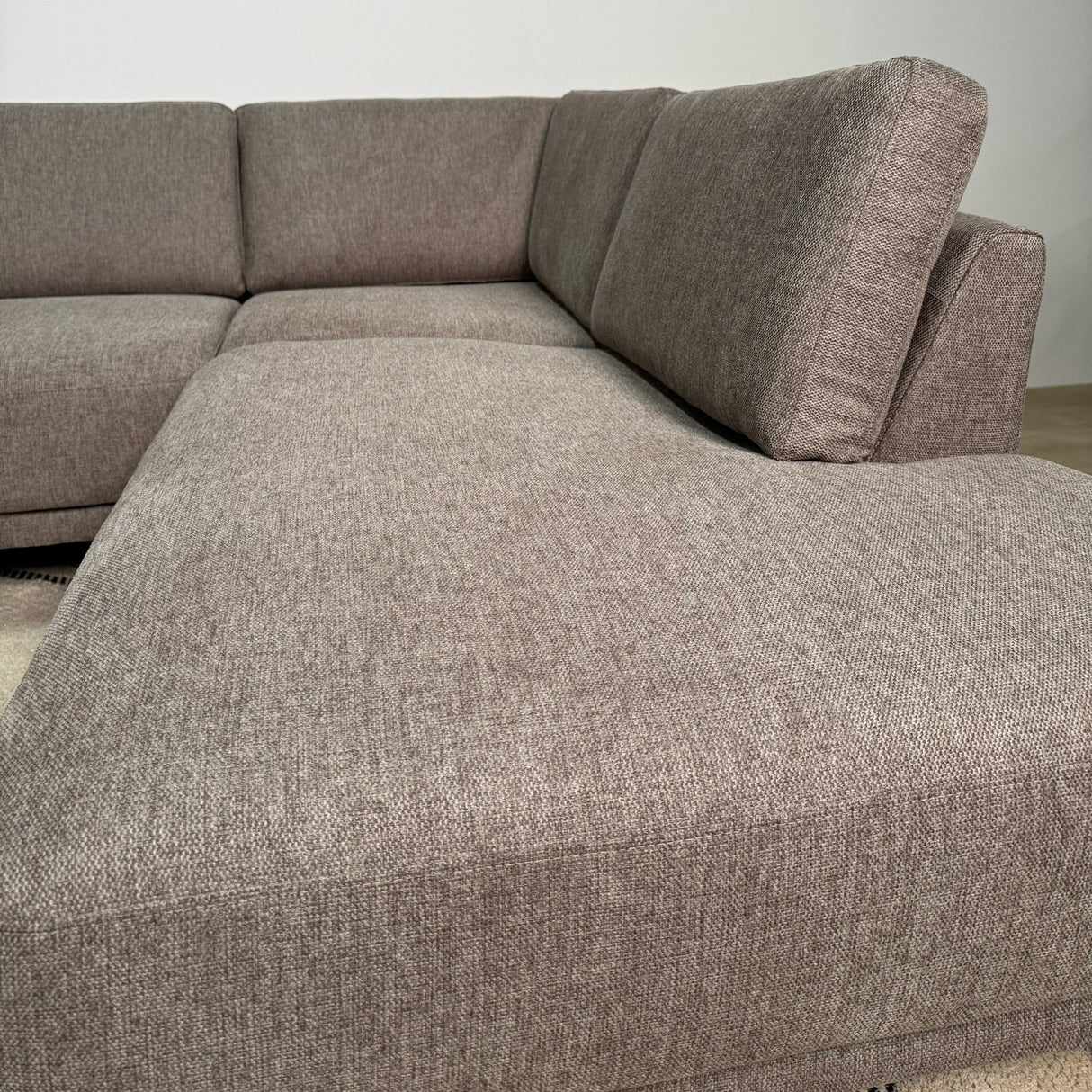 Modern 3-seater Corner Sofa Right Taupe Fabric Aniko with Lounger 240x197x78 cm