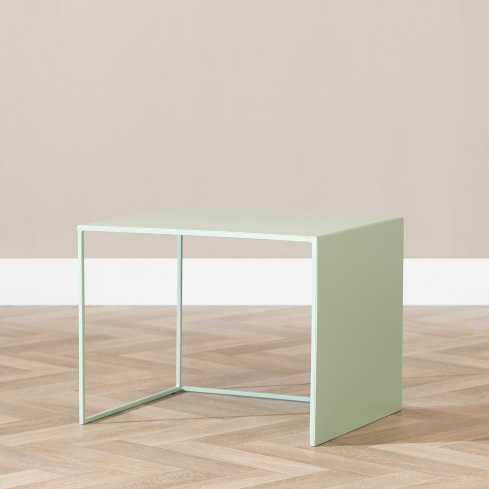 Side table Bianca metal light green 37 cm high. Green Powder-coated metal