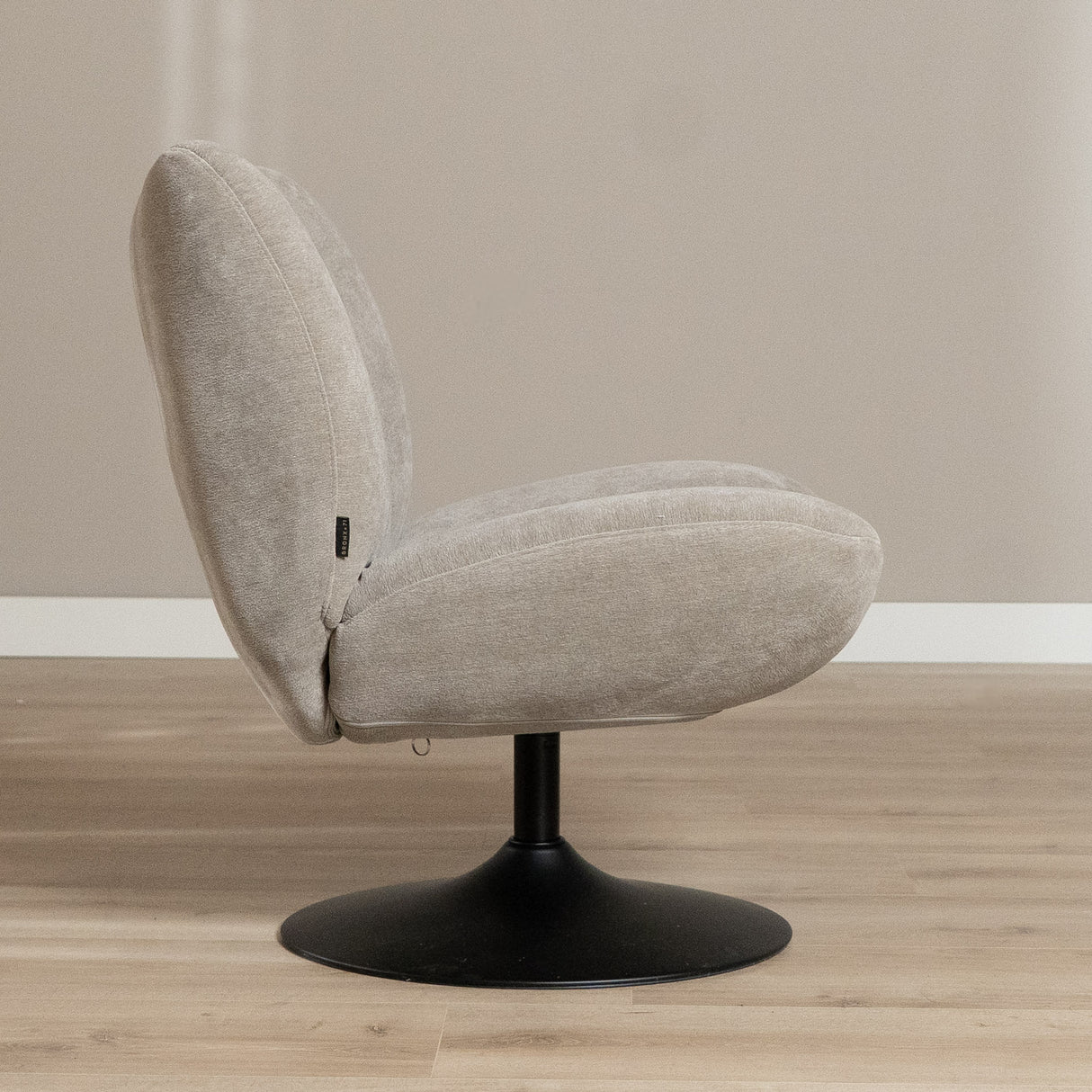 Lise chenille taupe swivel armchair - image 3