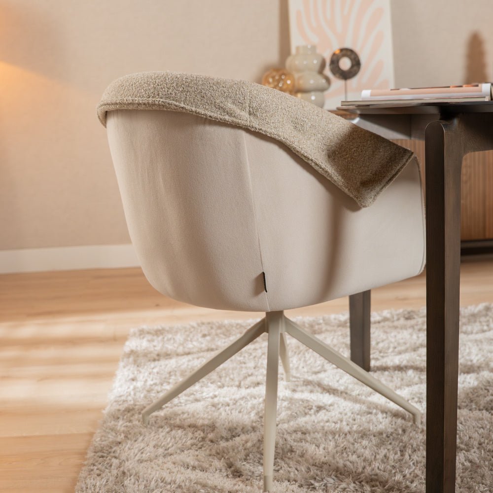 Eetkamerstoel Riley draaibaar bouclé taupe Bouclé