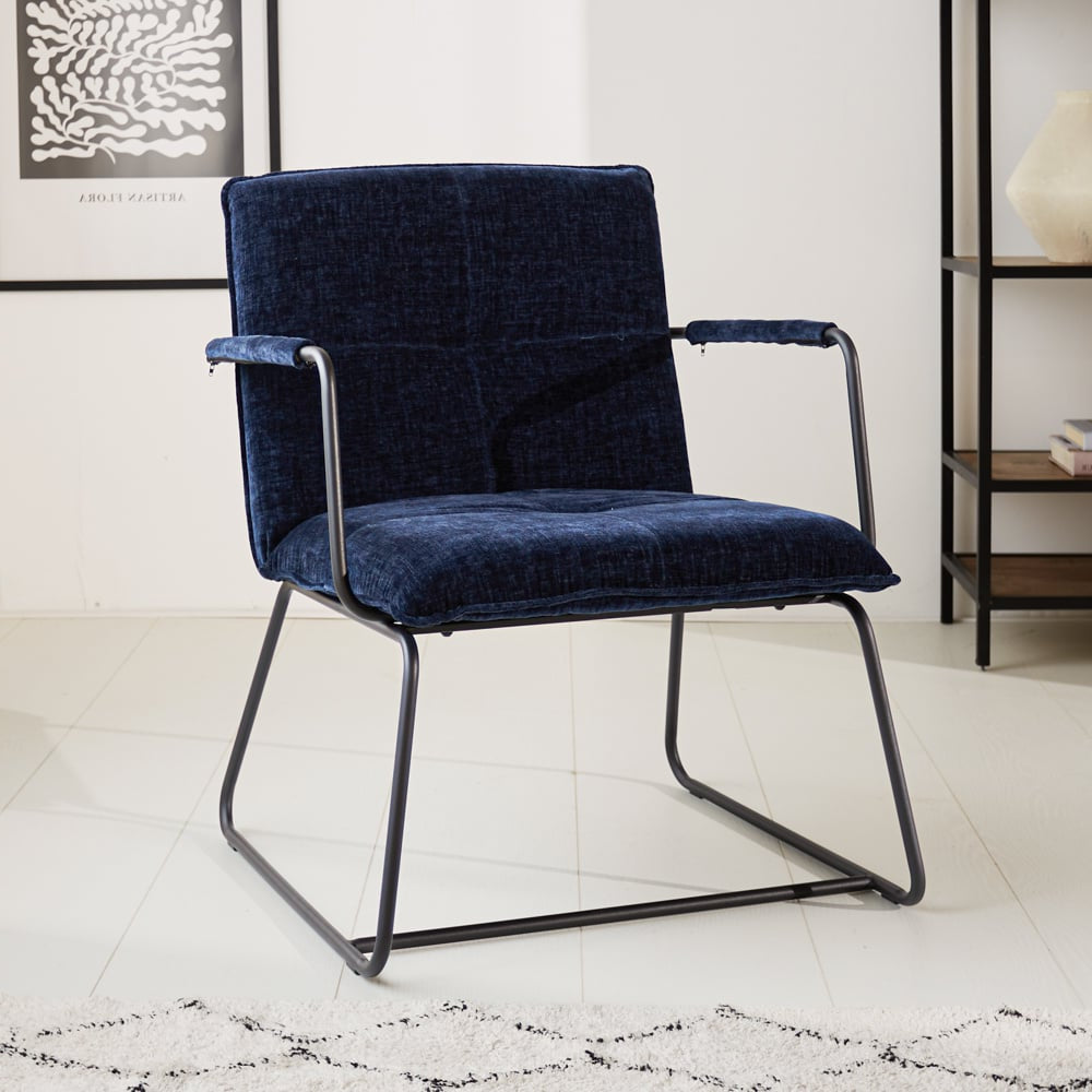 Fauteuil Hailey Chenille Dimehouse Blauw LxBxH 66x64x37 Stof Sfeerfoto schuin vooraanzicht