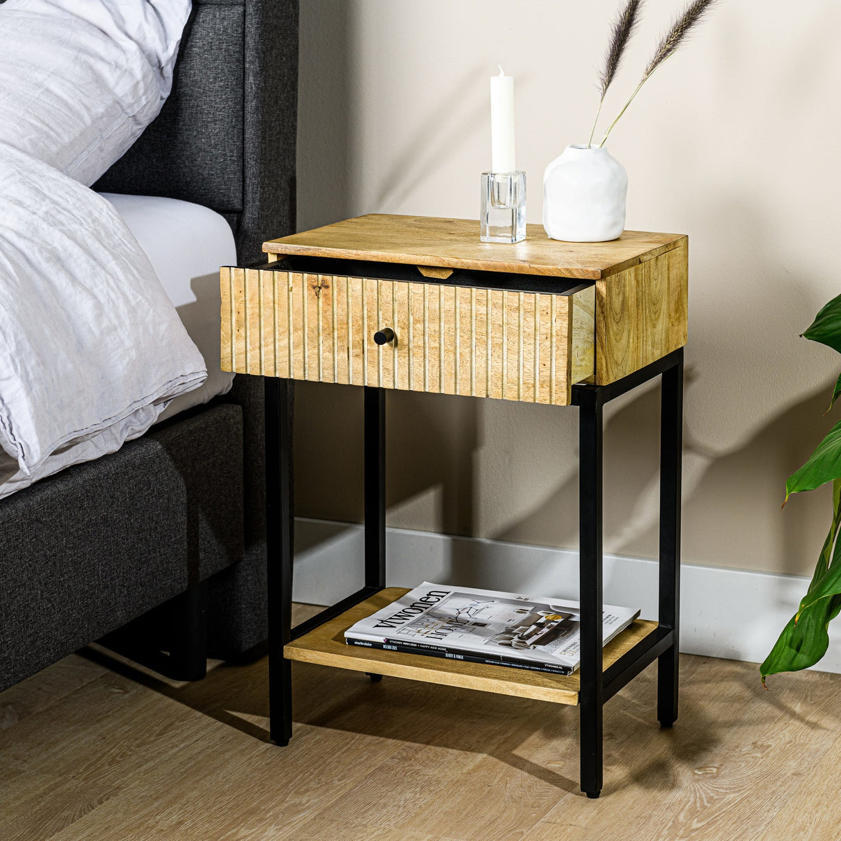 Bedside table Noah DH Interior Black, Brown Mango wood Atmospheric photo diagonal front view