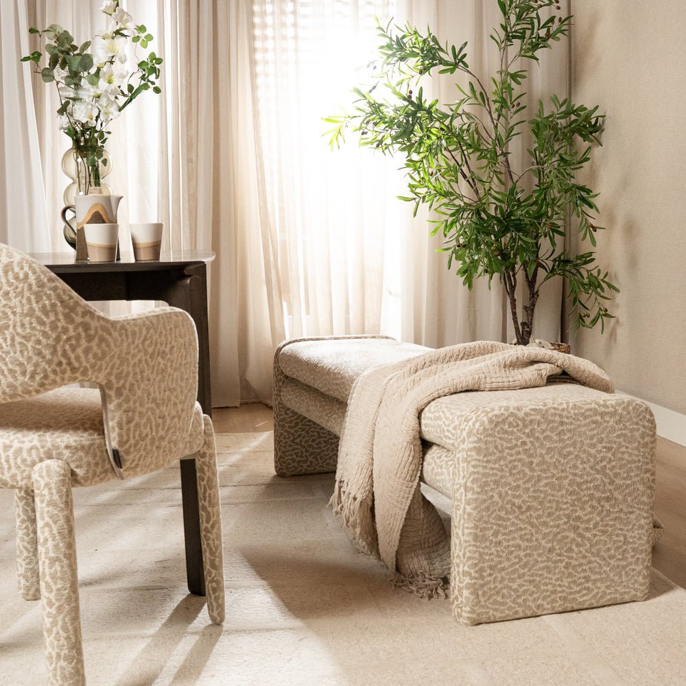 Eetkamerbanken-Eetkamerbank Lux leopard taupe 160 cm Bouclé-Dimehouse