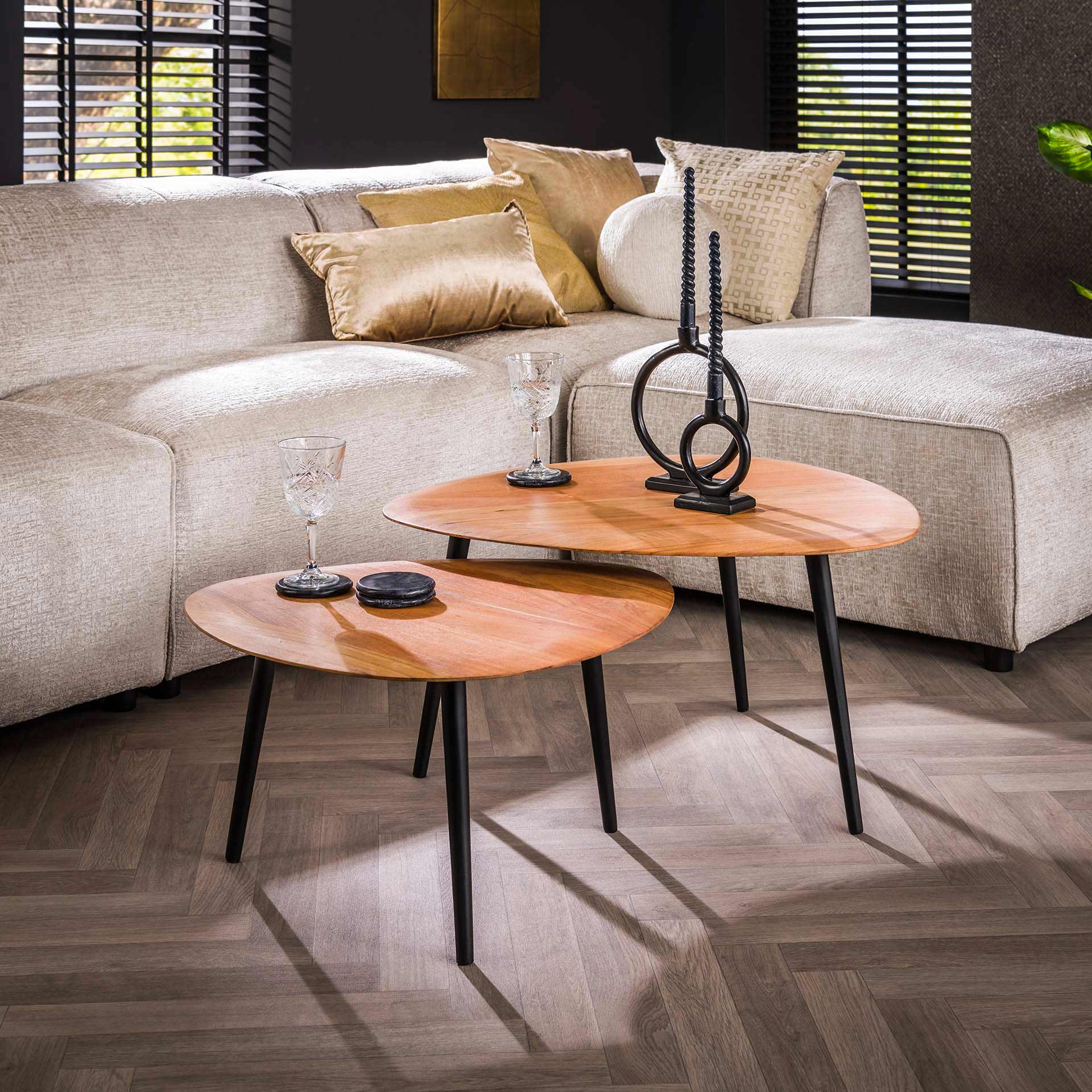 Coffee table Elvie triangle acacia wood | Dimehouse