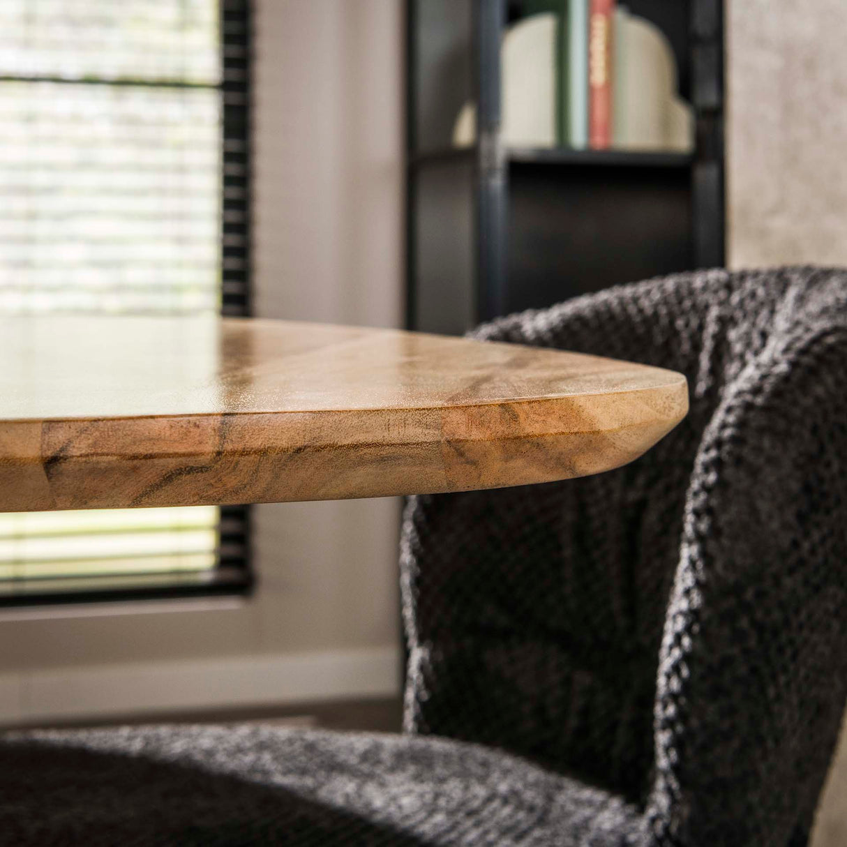 Triangular dining table made of solid acacia wood 135 cm 