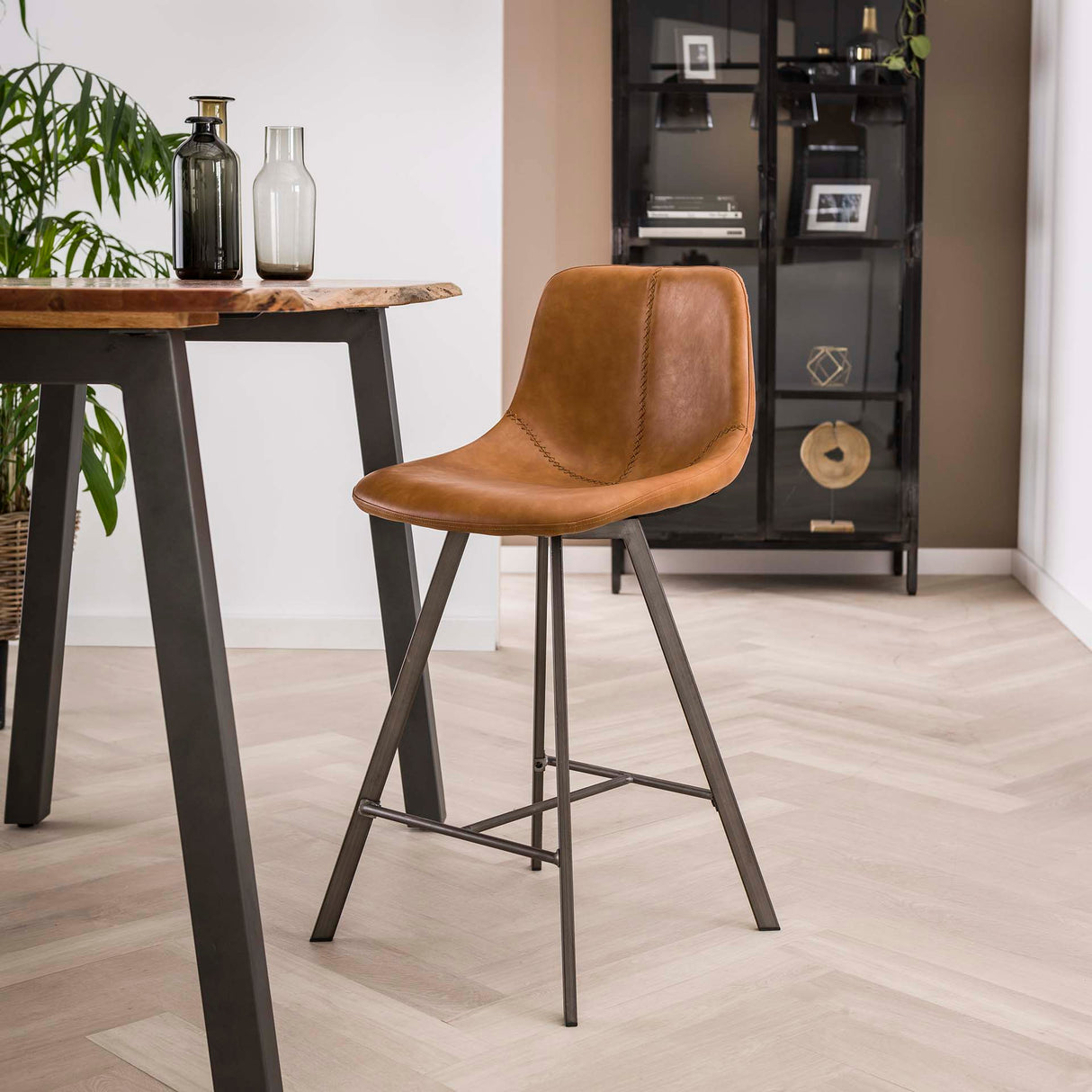 Siena Brown Saddle Bar Stool Faux Leather PU 