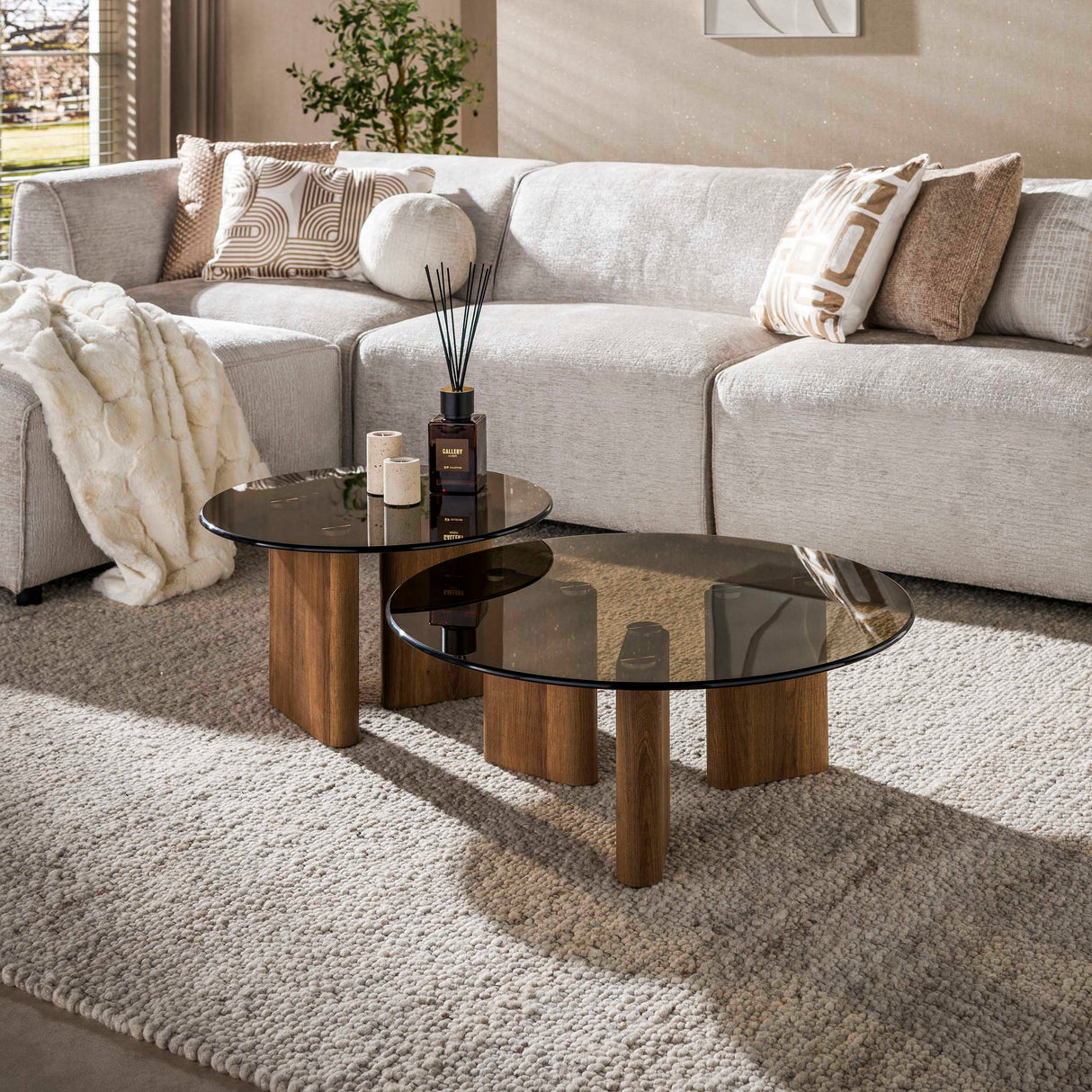 Set of 2 round coffee tables brown smoked glass oak look Thor