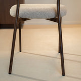 Eetkamerstoelen-Eetkamerstoel bouclé zandkleur Uma - walnootlook frame - Japandi-Dimehouse