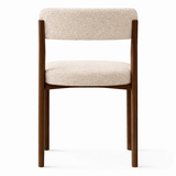 Eetkamerstoelen - Eetkamerstoel bouclé zandkleur Aiko - walnootlook frame - Japandi - Dimehouse