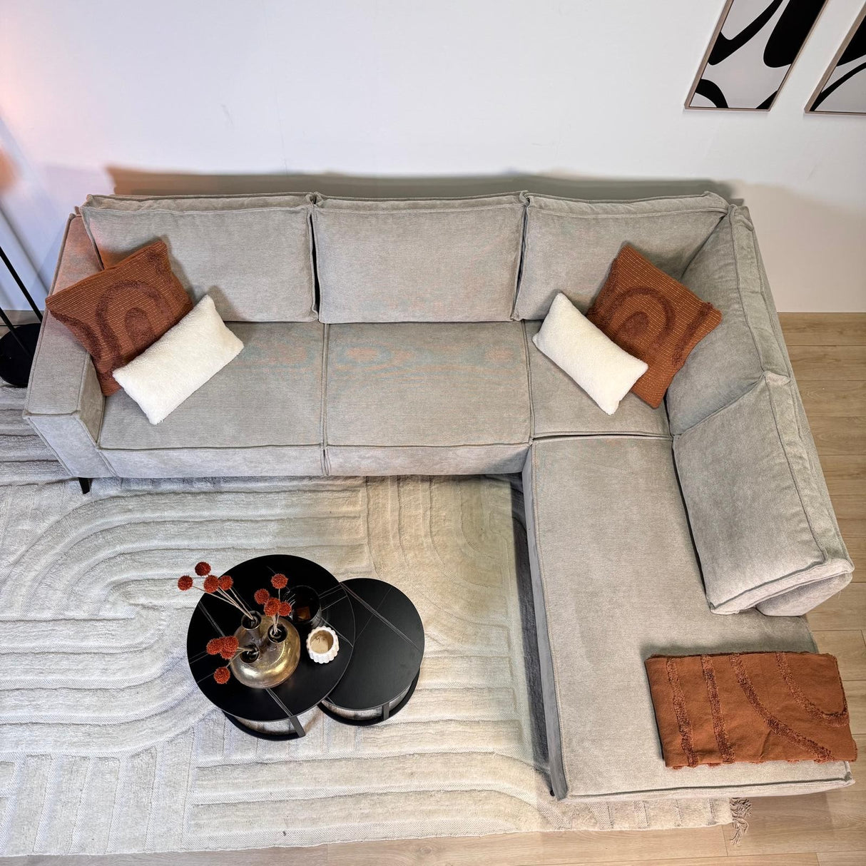 Corner sofa with beige chenille Yara chaise longue - right 