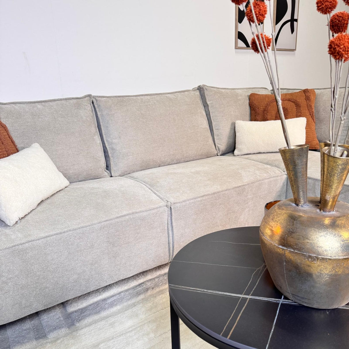 Corner sofa with beige chenille Yara chaise longue - right 