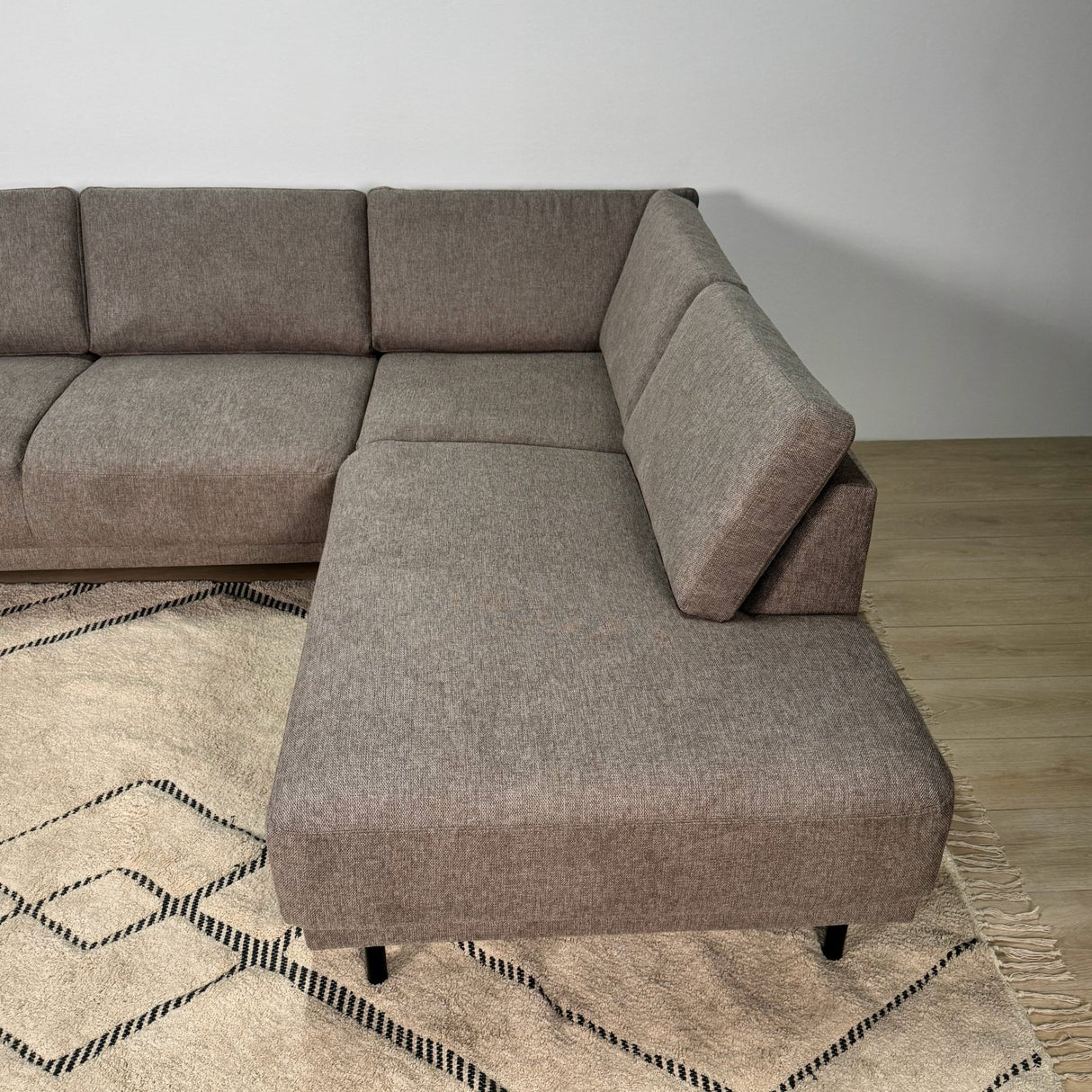 Modern 3-seater Corner Sofa Right Taupe Fabric Aniko with Lounger 240x197x78 cm 
