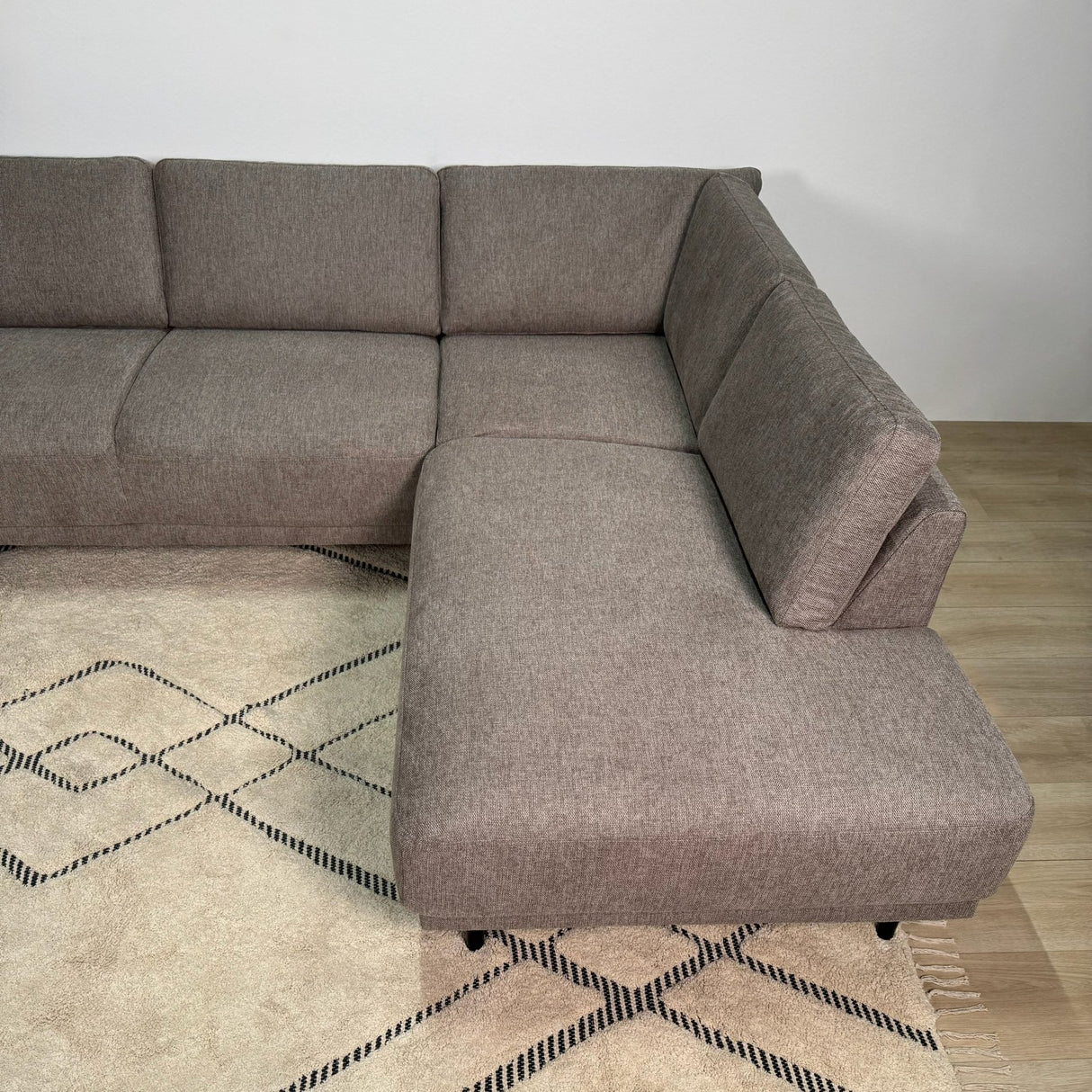 Modern 3-seater Corner Sofa Right Taupe Fabric Aniko with Lounger 240x197x78 cm 