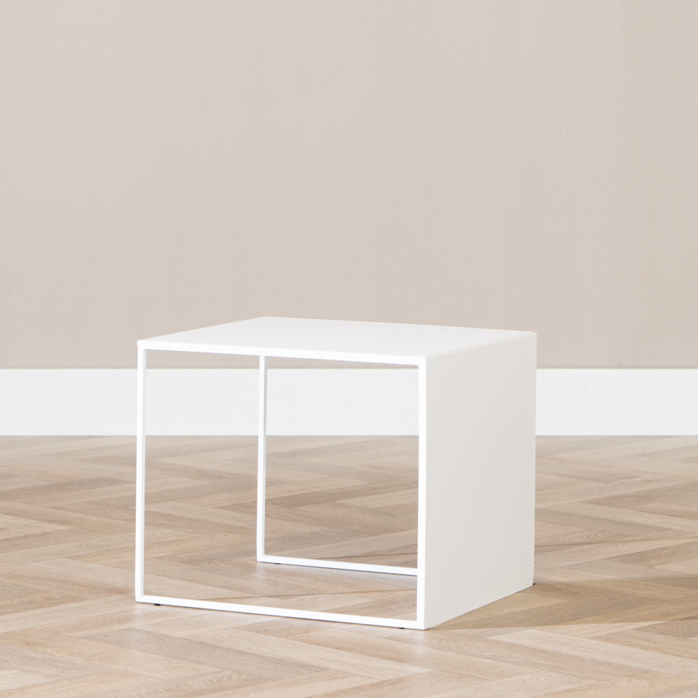 Side table Lucia metal white 34 cm high Powder-coated metal