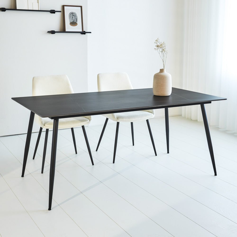 Eettafel Jules Black Dimehouse Zwart LxBxH 78x27x10 Sintered stone Sfeerfoto schuin vooraanzicht hoeksetting