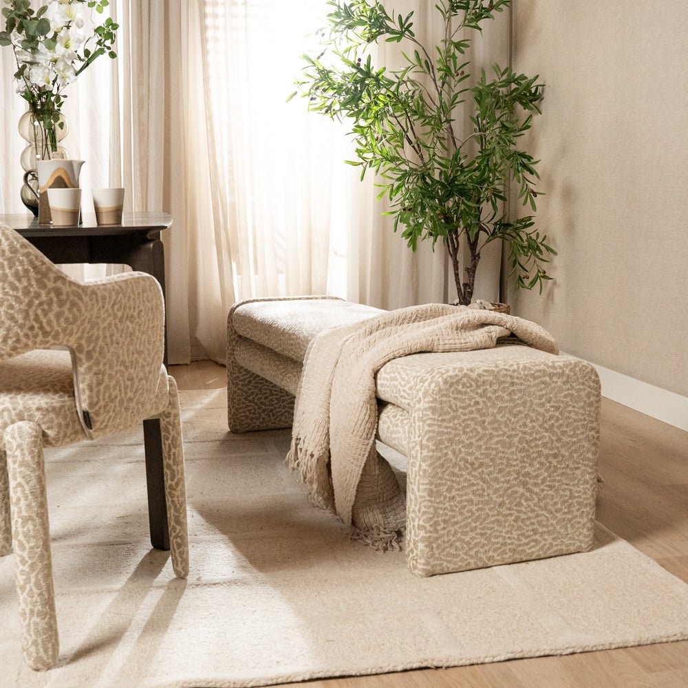 Eetkamerbanken-Eetkamerbank Lux leopard taupe 160 cm Bouclé-Dimehouse