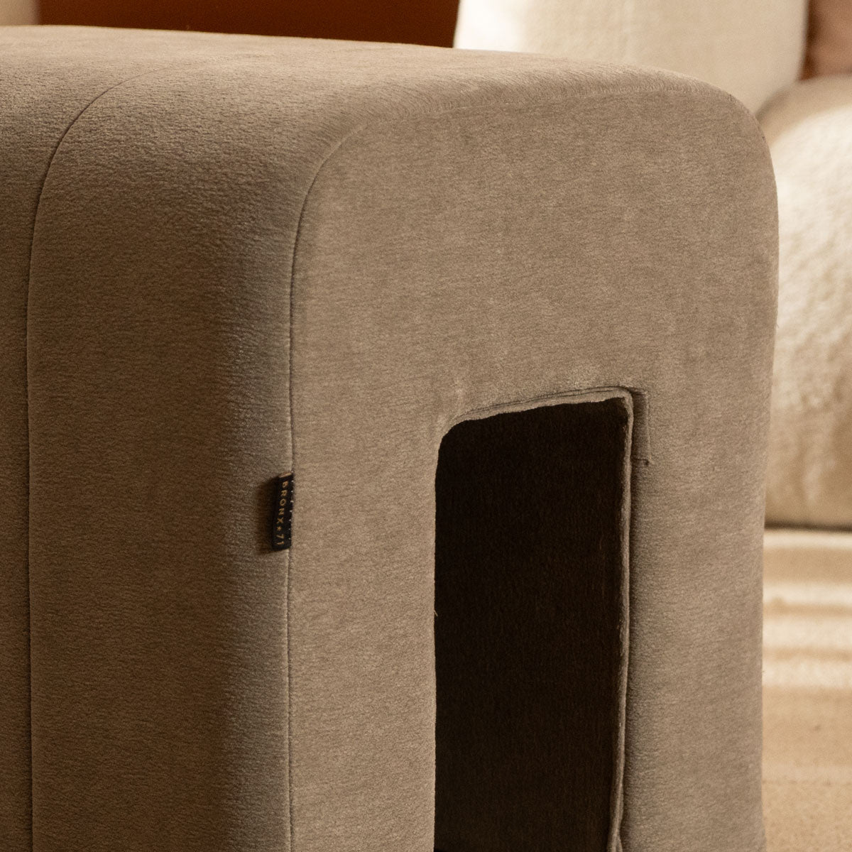 Modular stool Seth chenille taupe Recycled polyester