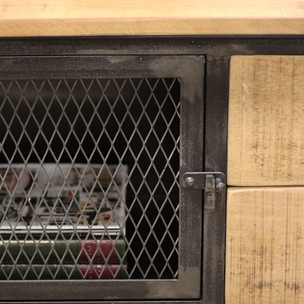 Sideboard Bryce Dimehouse Brown LxWxH 153x80x40 Mango wood Atmospheric photo detail